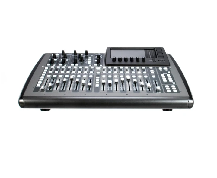 Behringer X32